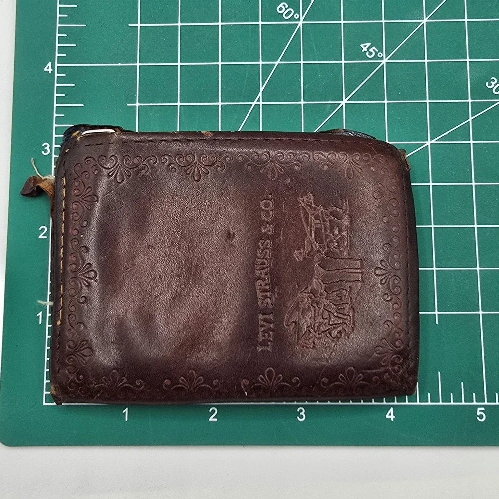 Vintage Levi Strauss & Co Bifold Leather Wallet ID Holder Read